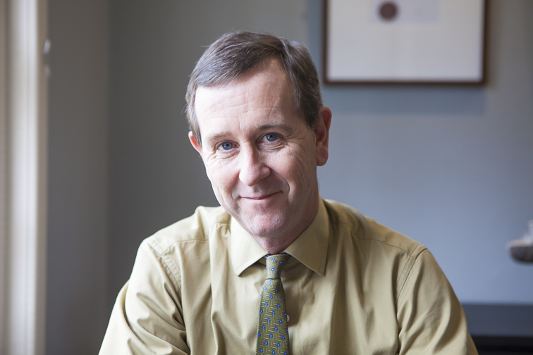 Andrew Warren Associates attorney headshot